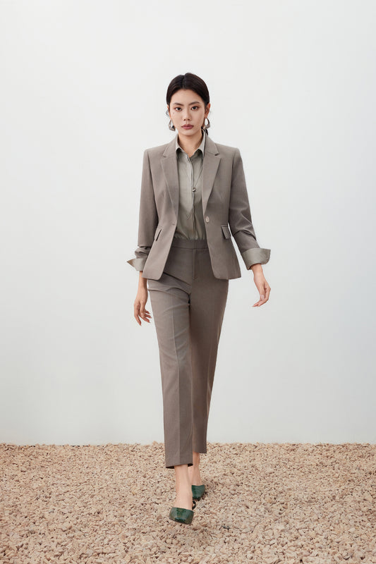 Water Repellent 標準領套裝西裝外套(配胸針)