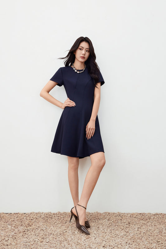 Opaque 圓領連身裙