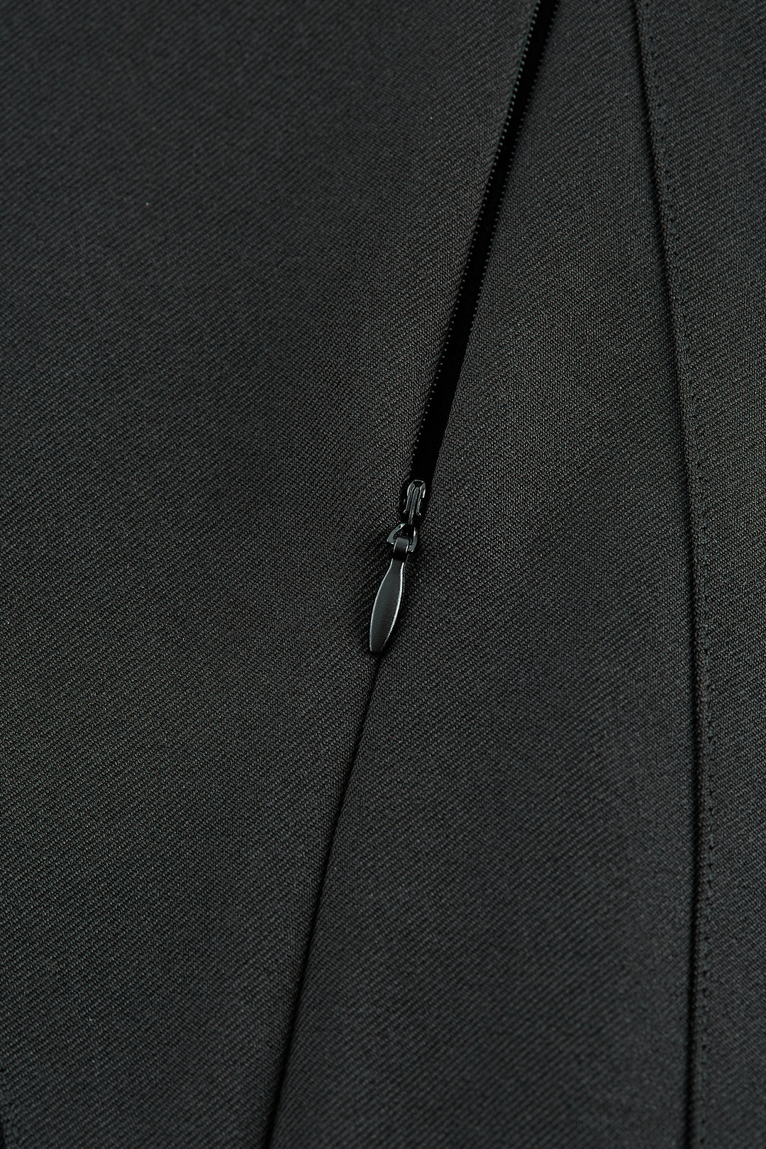 Opaque 圓領連身裙