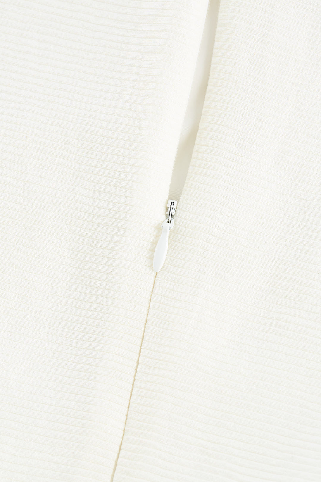 圓領短袖連身裙(配腰帶)