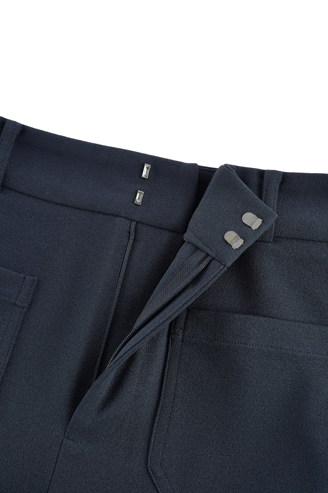 喇叭型剪裁休閒長褲(配腰帶)