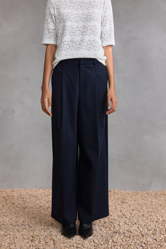 Denim 休閒長褲(配腰帶)