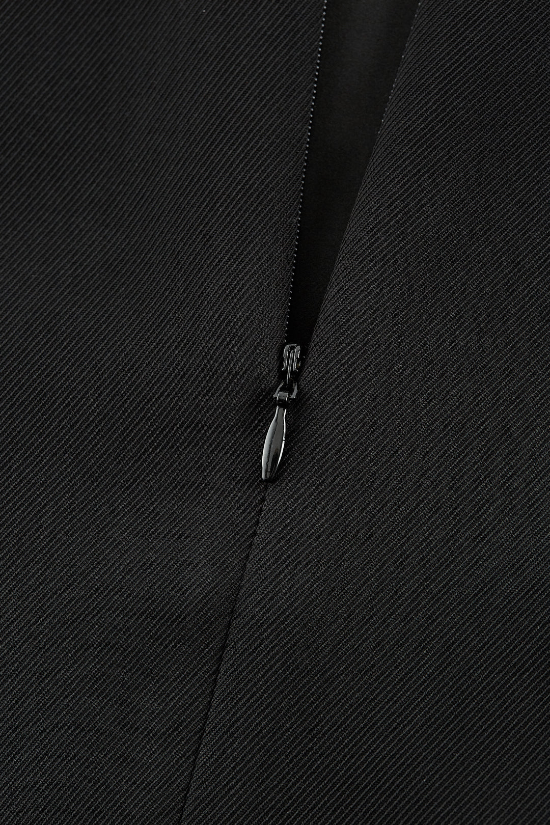 Cool Touch | Hip Hanger 西裝裙