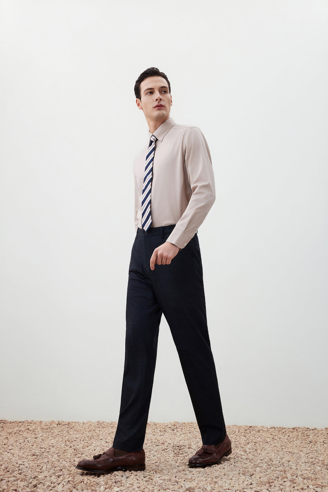 Multi-Way Stretch 獨立西裝褲