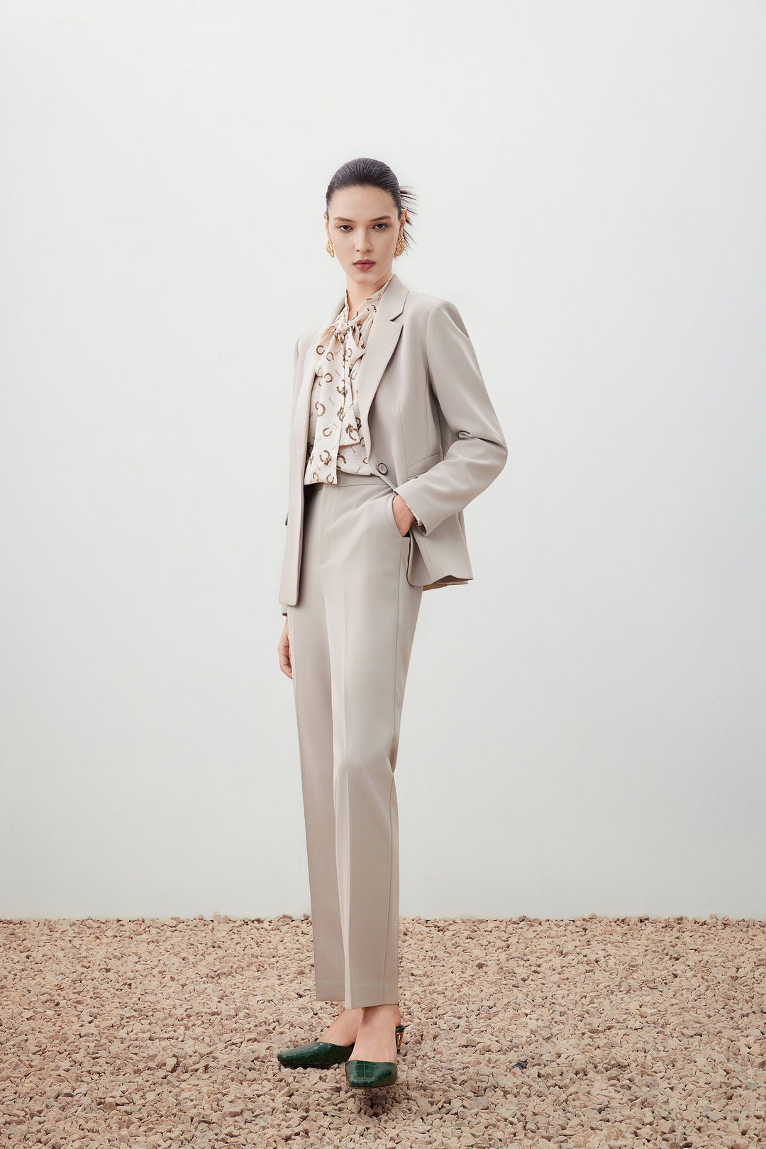 Multi-Way Stretch 標準領套裝西裝外套(配頸巾)