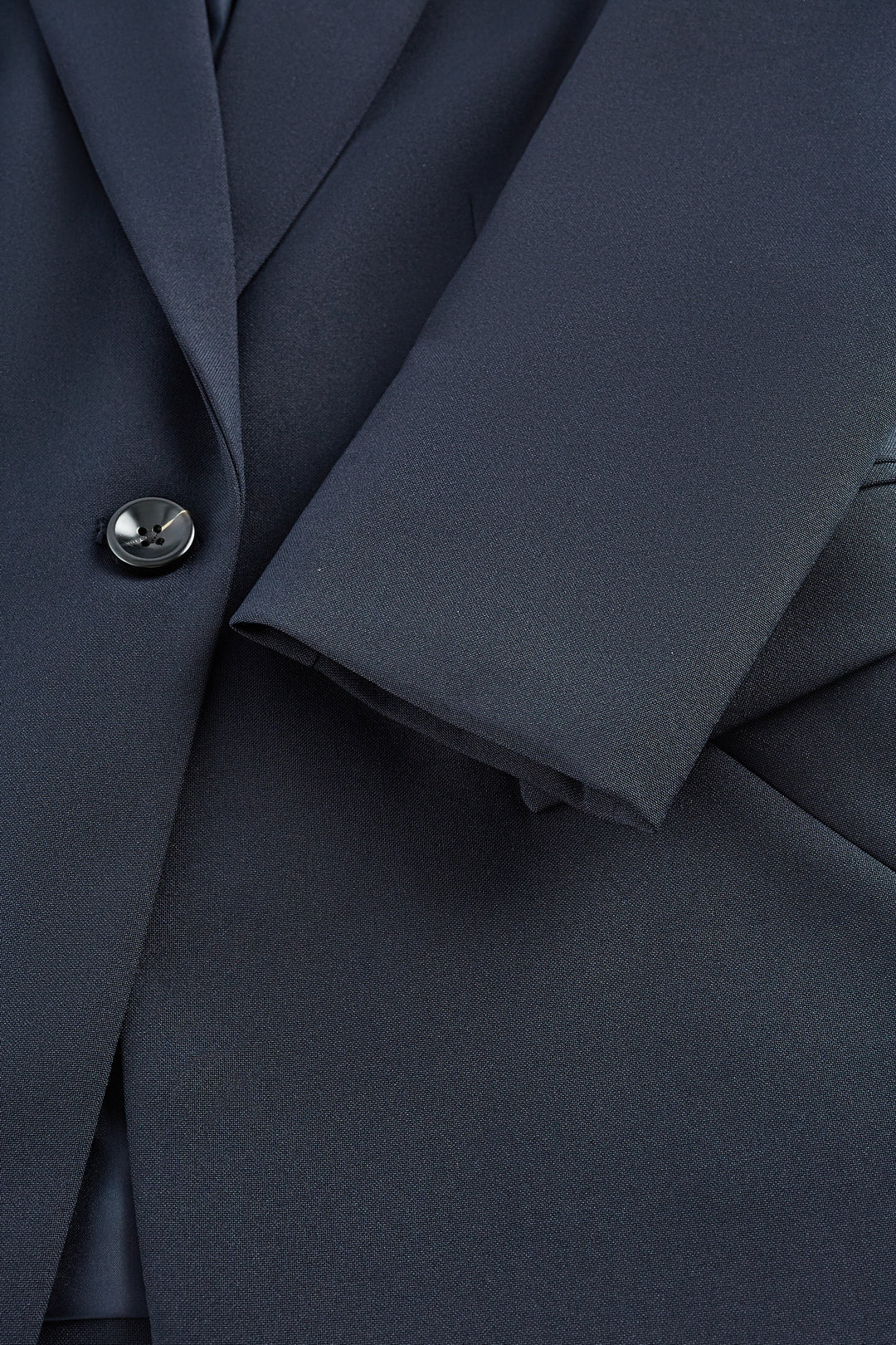 Water Repellent 標準領套裝西裝外套(配胸針)