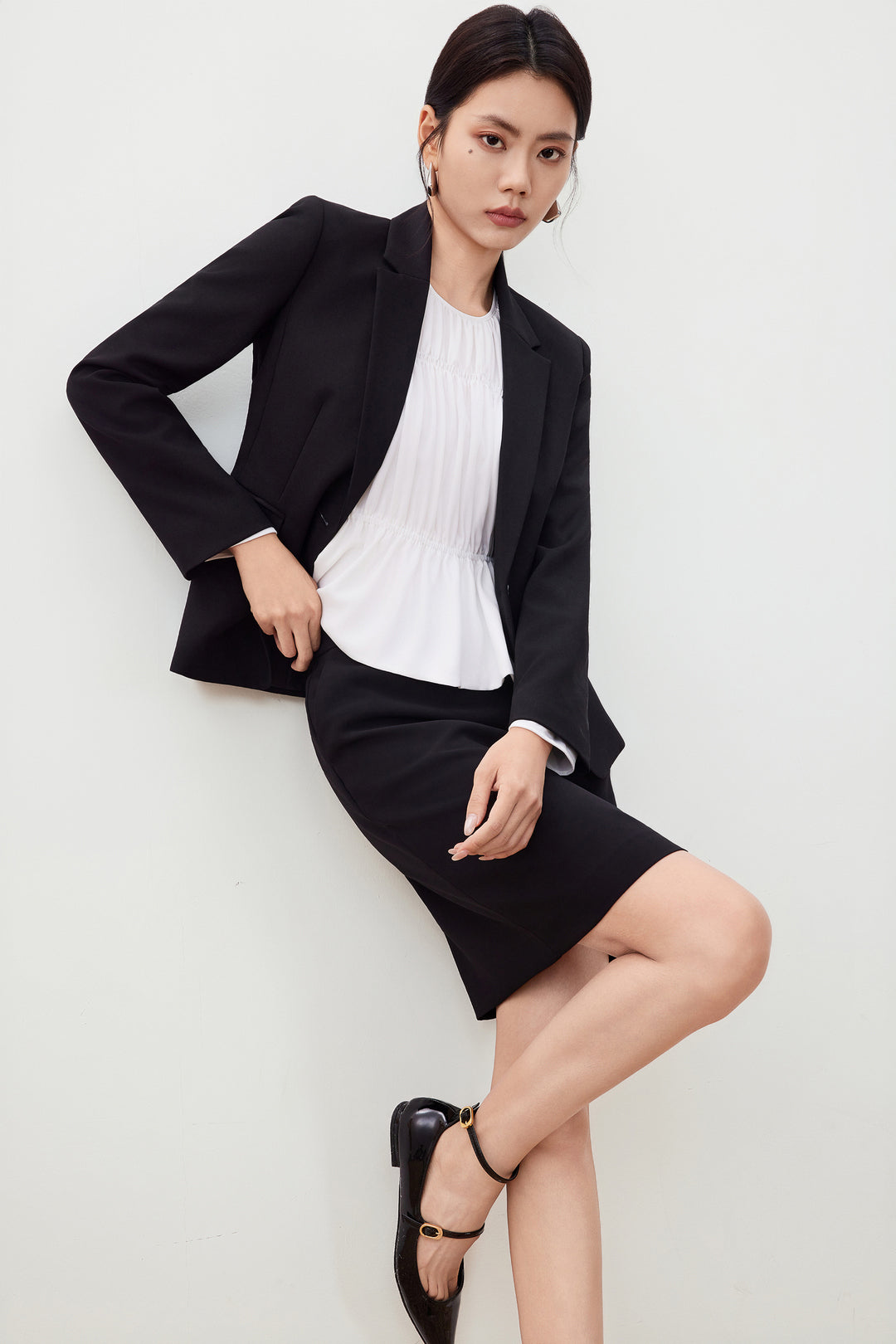 Water Repellent 標準領套裝西裝外套(配胸針)