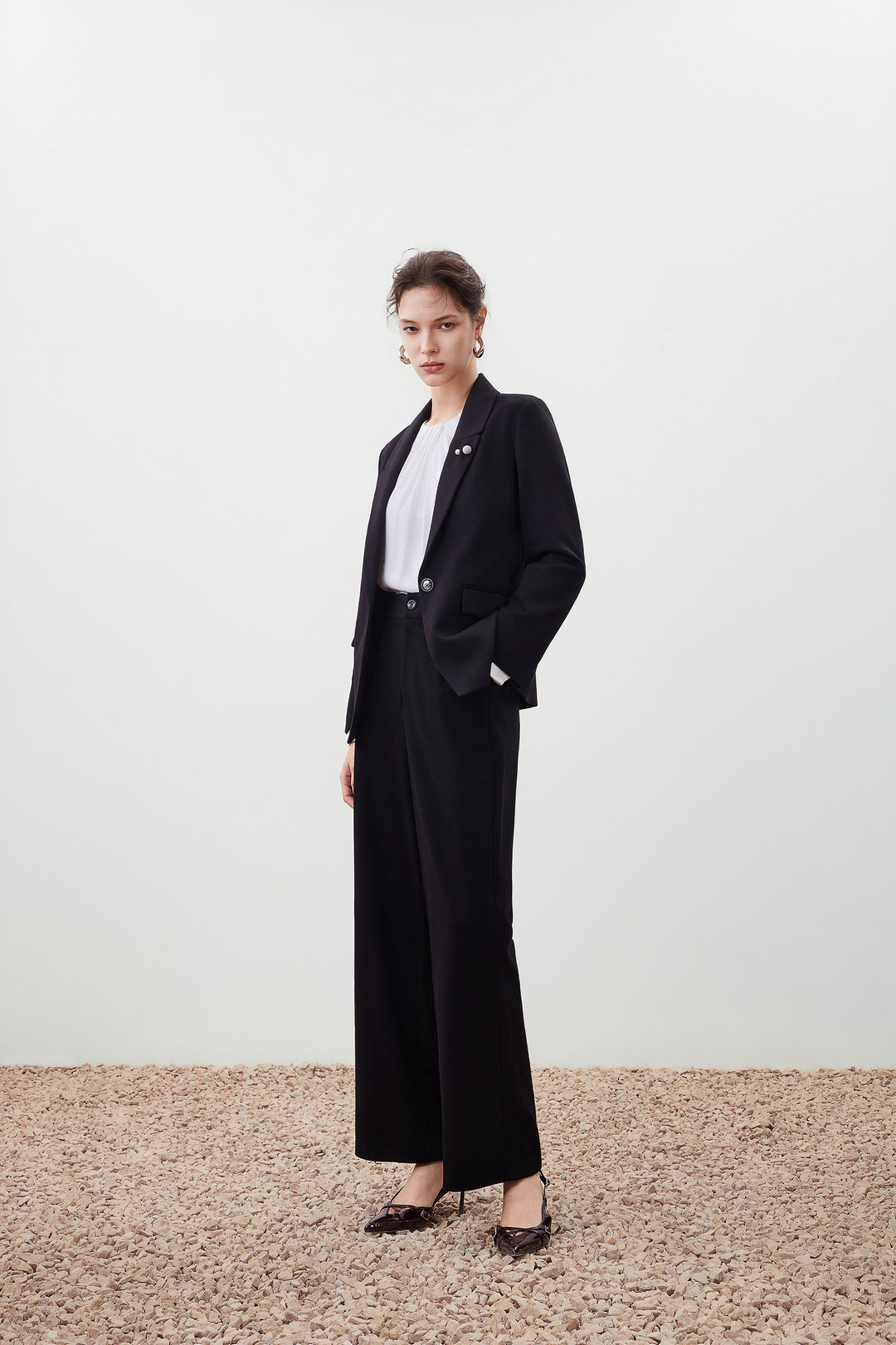 標準領長袖獨立西裝外套(配胸針)