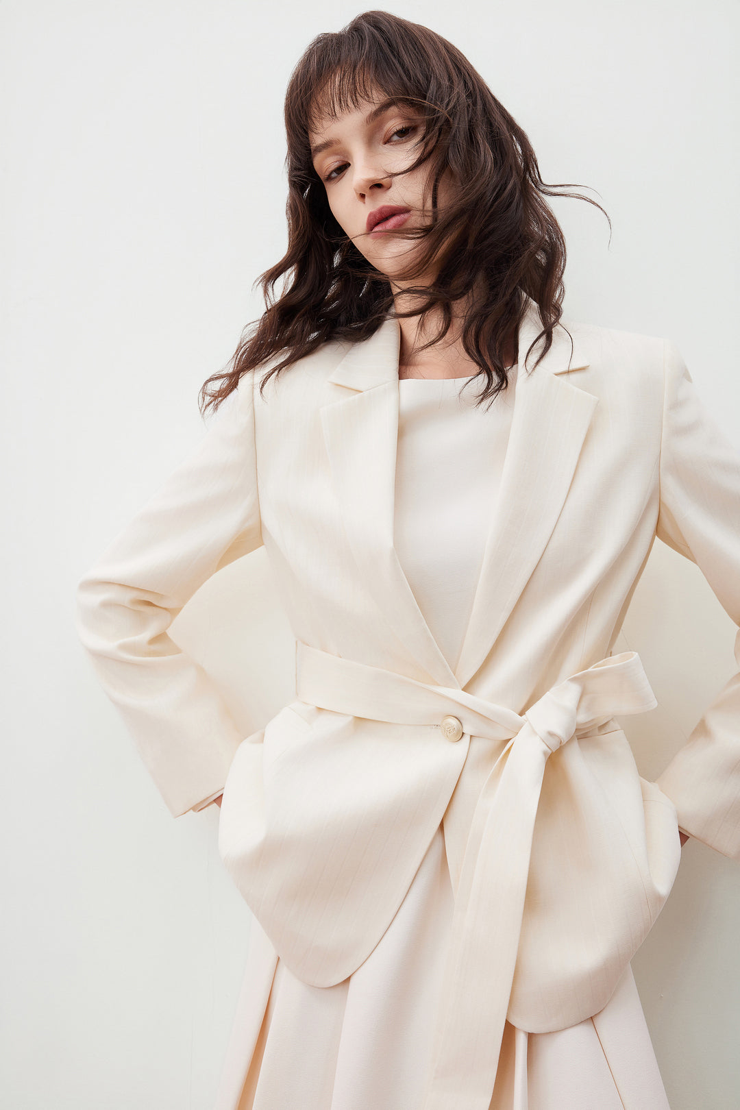 G2000 WOMAN-notch-lapel-long-sleeve-suit-blazer-with-tie-56216115-White