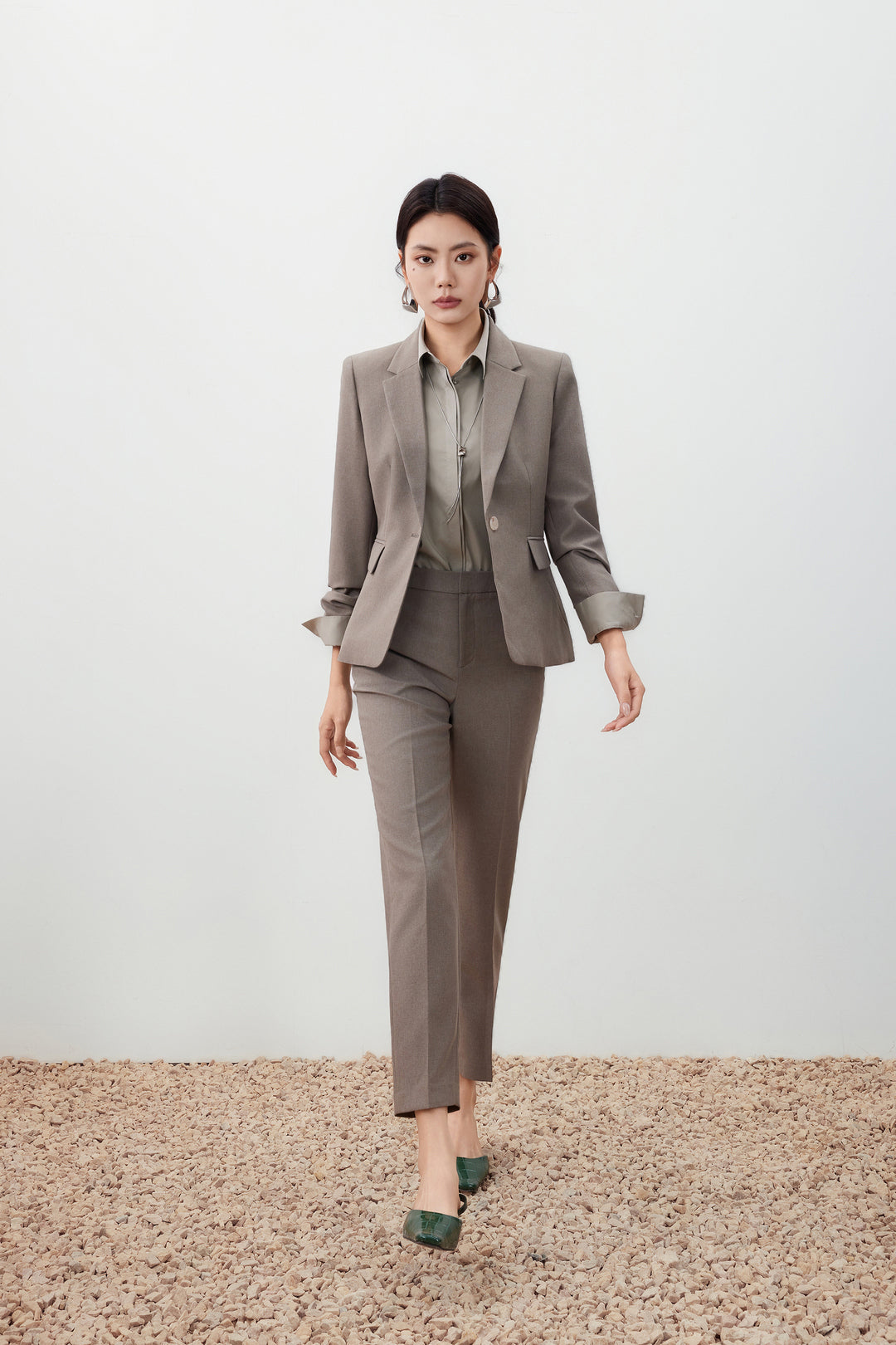 Twill 翻領長袖商務恤衫(配項鏈)