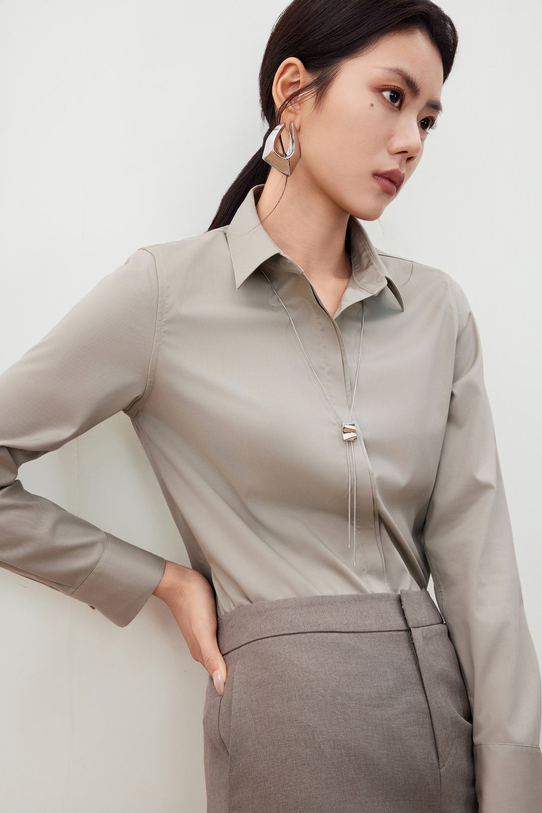 Twill 翻領長袖商務恤衫(配項鏈)