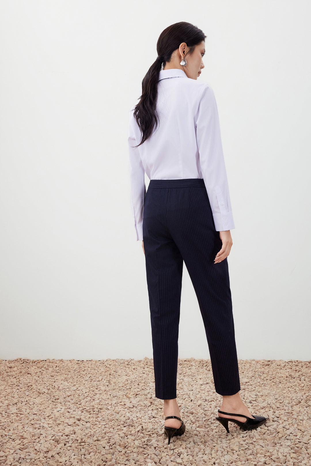 Textured 翻領長袖商務恤衫(配頸巾)