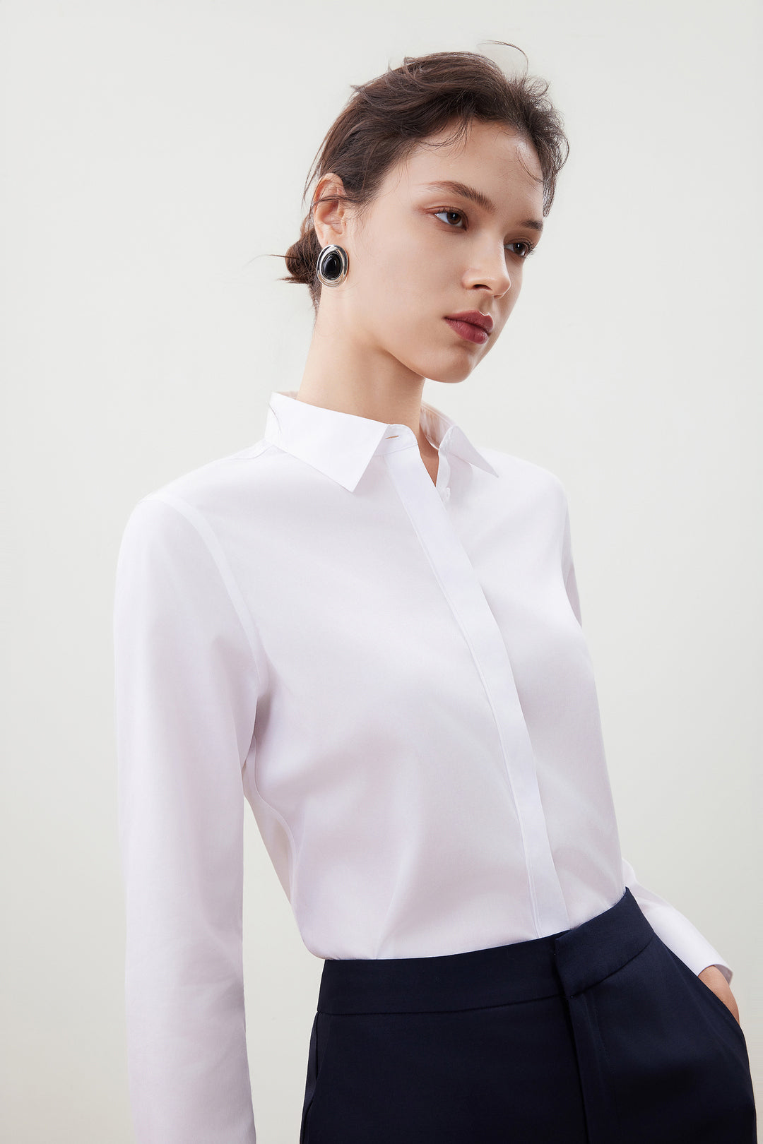 G2000 WOMAN-non-iron-lapel-collar-long-sleeve-dress-shirt-with-brooch-56223023-White