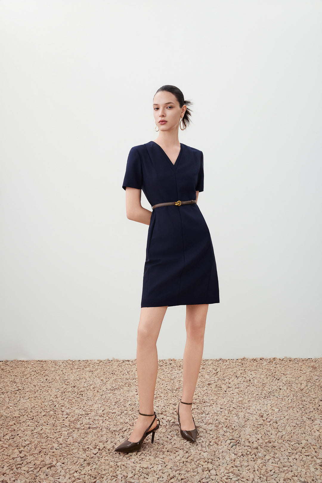 Wool Collection Anti-Static V領連身裙(配腰帶)