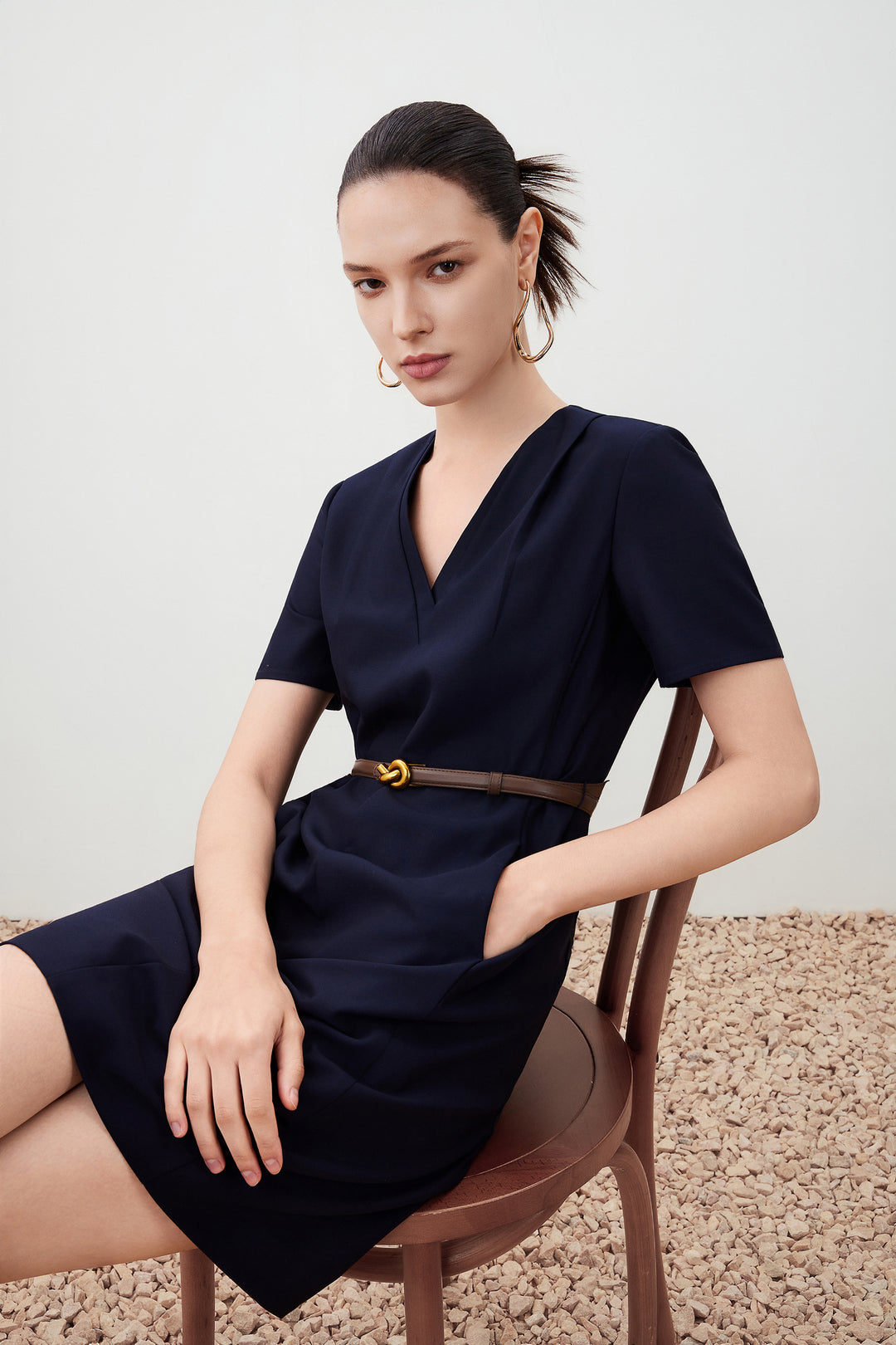 Wool Collection Anti-Static V領連身裙(配腰帶)