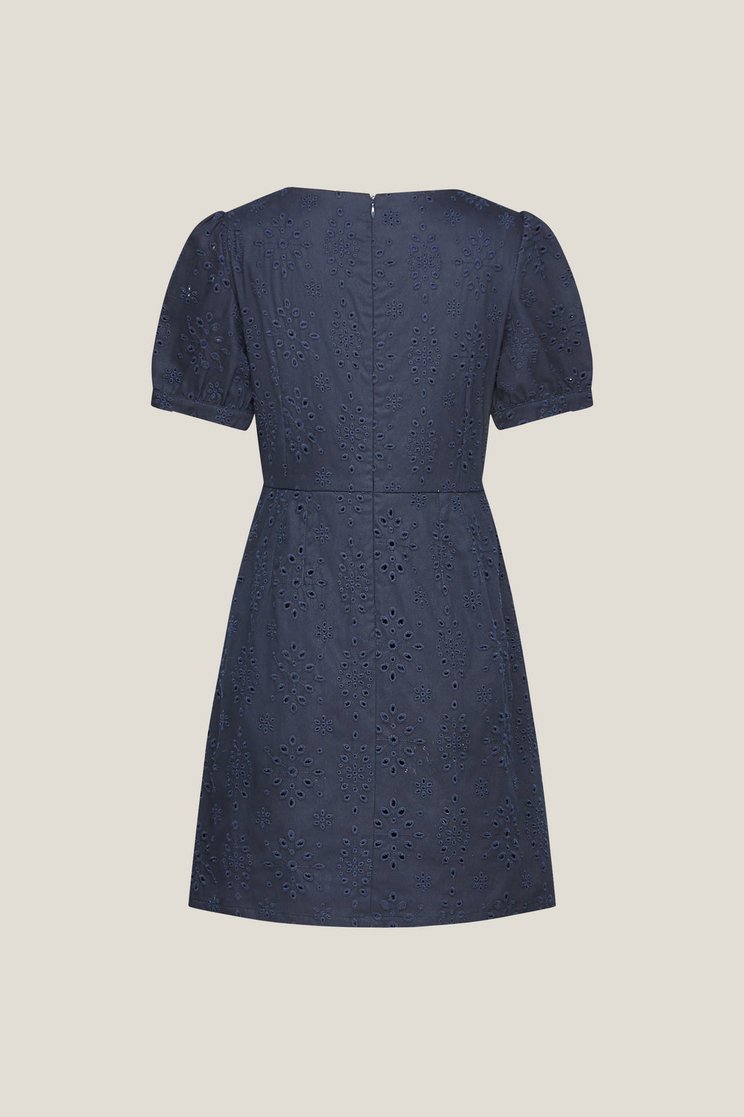 U形領中袖連身裙