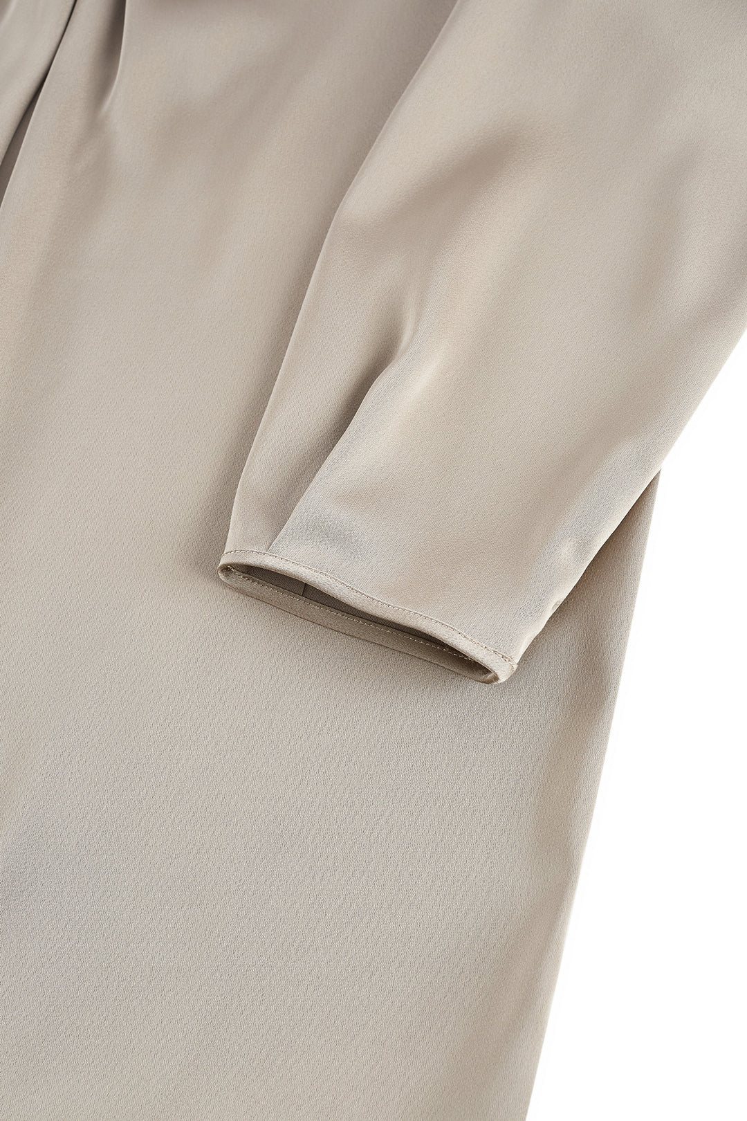 圓領長袖襯衫(配頸巾)