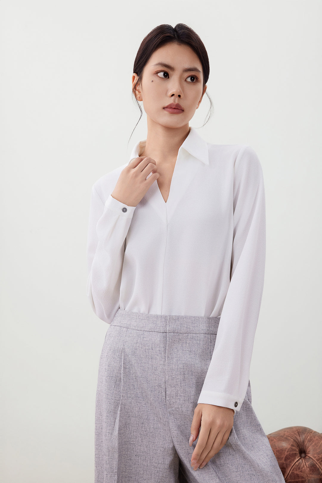 Crepe 恤衫領襯衫(配可拆式天鵝絨蝴蝶結)