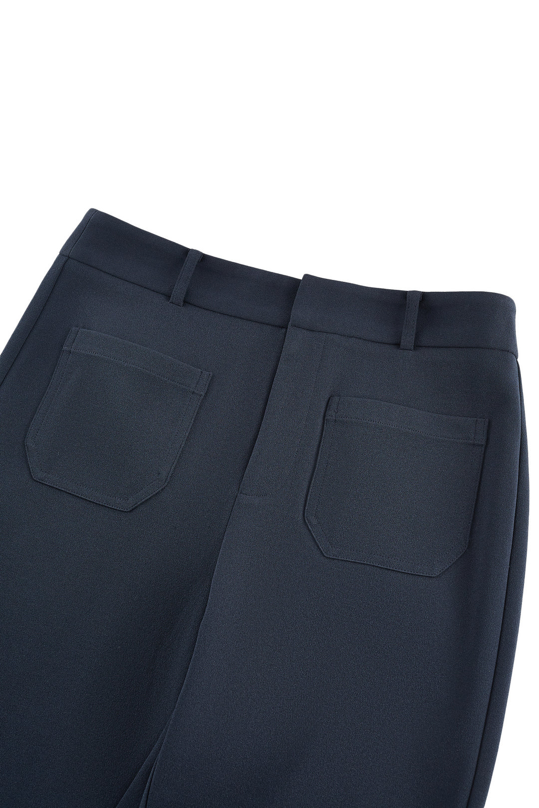 喇叭型剪裁休閒長褲(配腰帶)