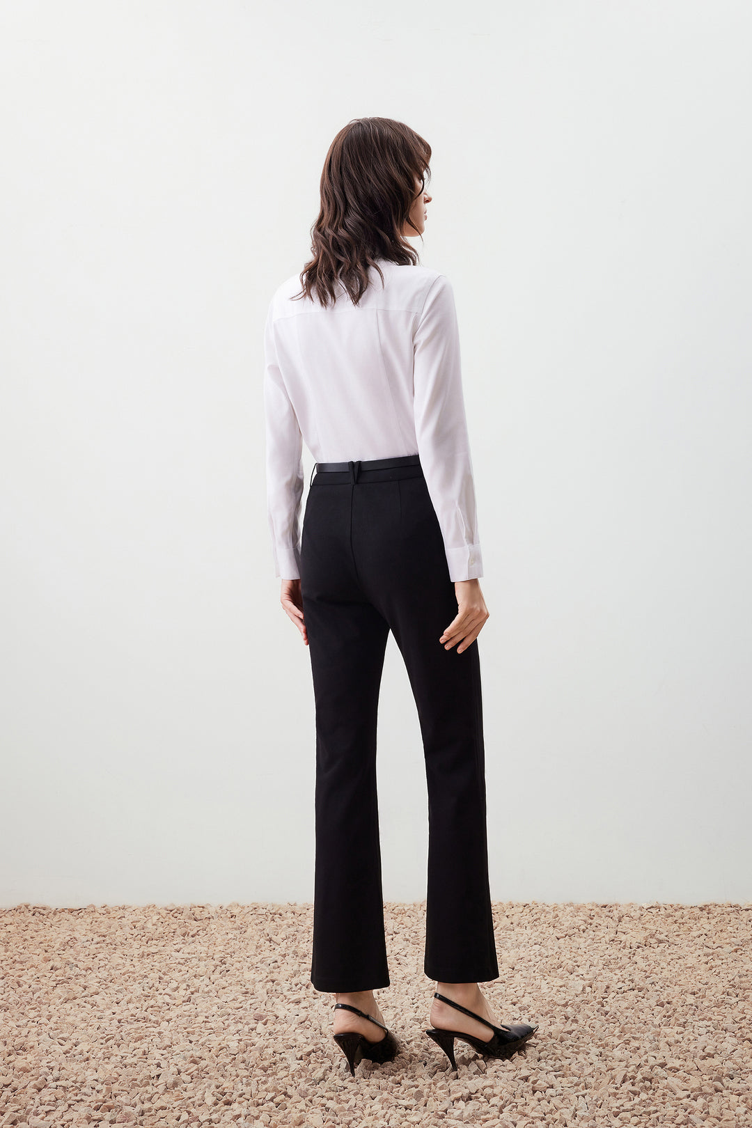 喇叭型剪裁休閒長褲(配腰帶)