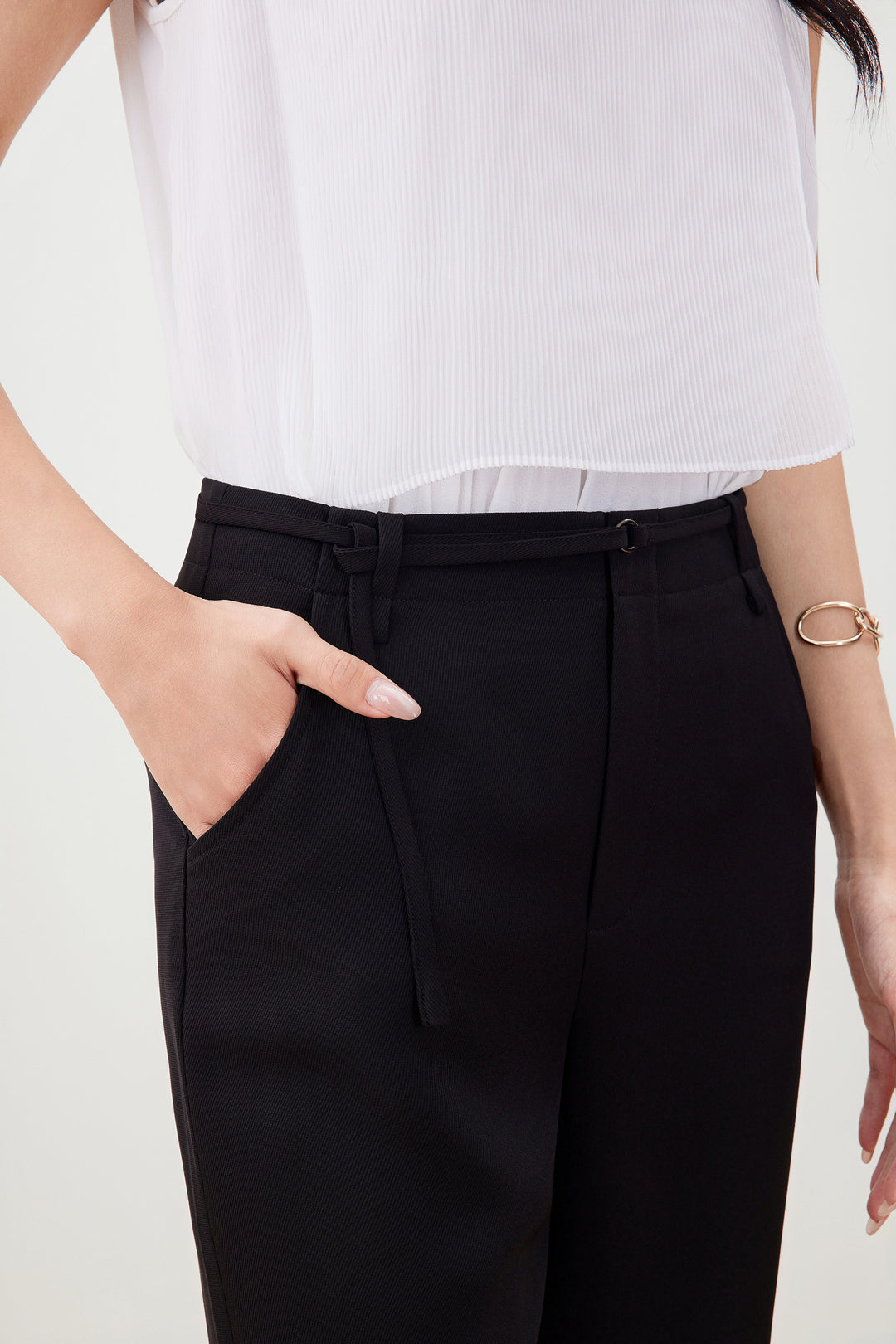 合身直腳剪裁休閒長褲