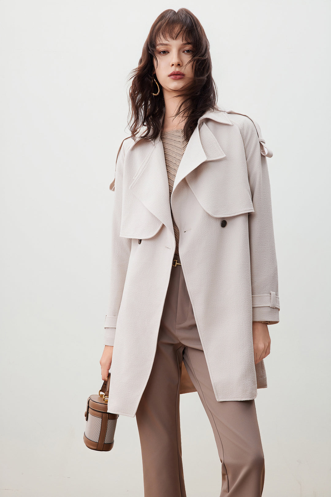 Crepe 翻領大衣(配原身布腰帶)