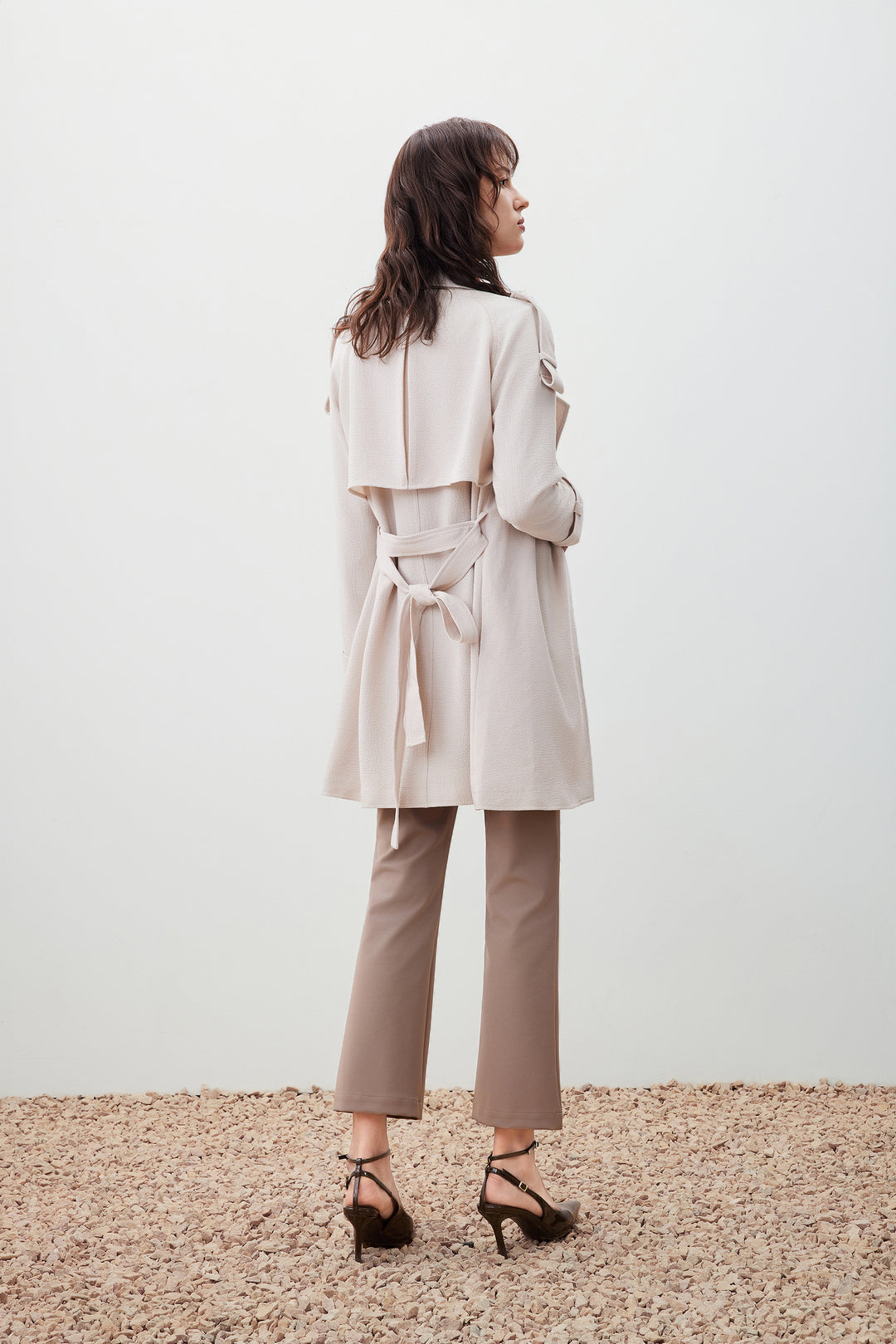 Crepe 翻領大衣(配原身布腰帶)
