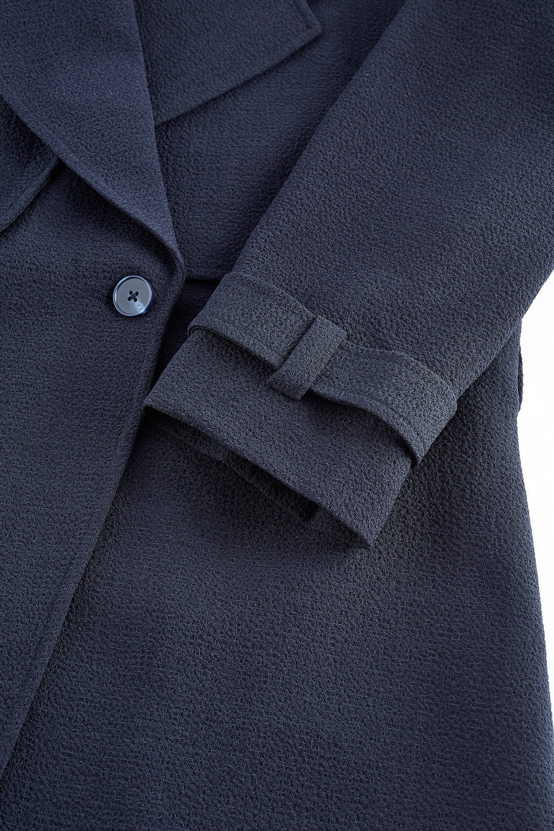 Crepe 翻領大衣(配原身布腰帶)