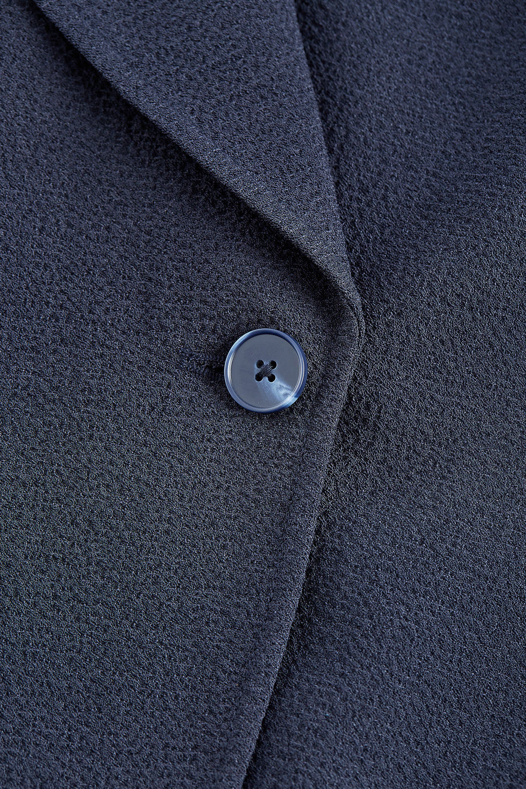 Crepe 翻領大衣(配原身布腰帶)