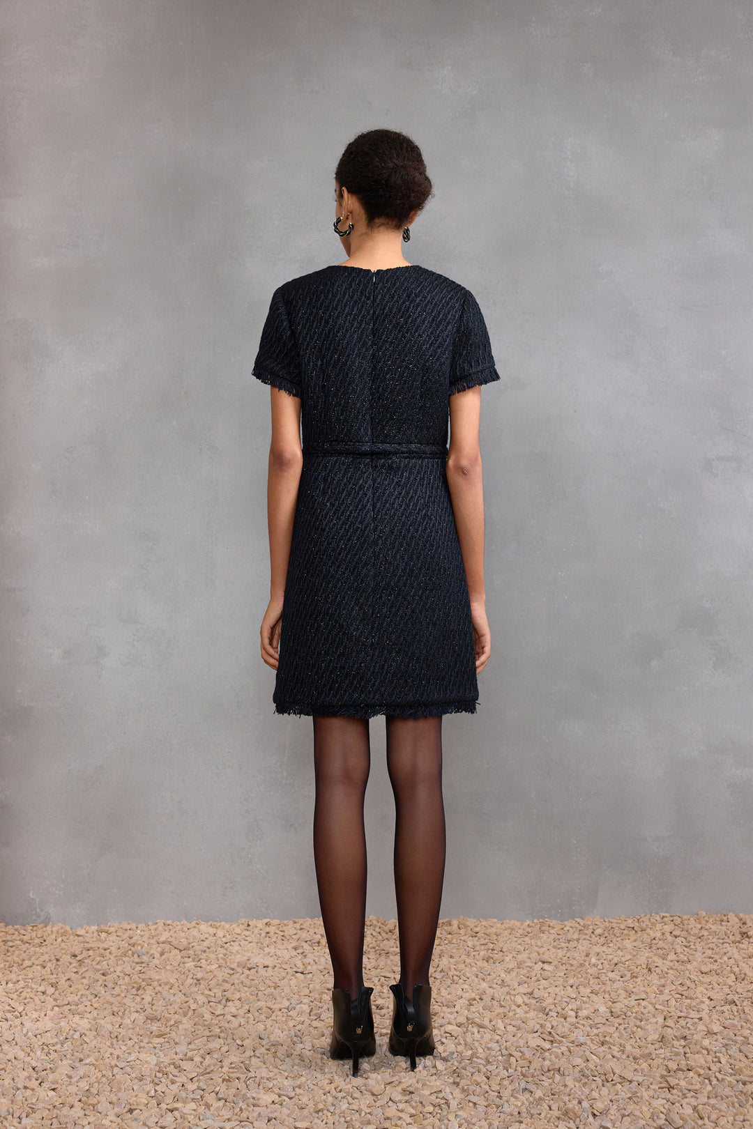 圓領短袖連身裙(配鏈條腰帶)