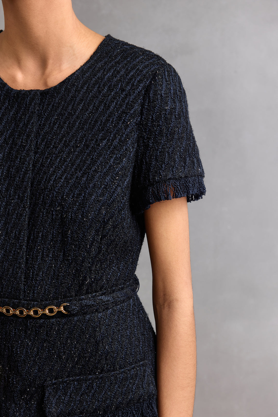 圓領短袖連身裙(配鏈條腰帶)