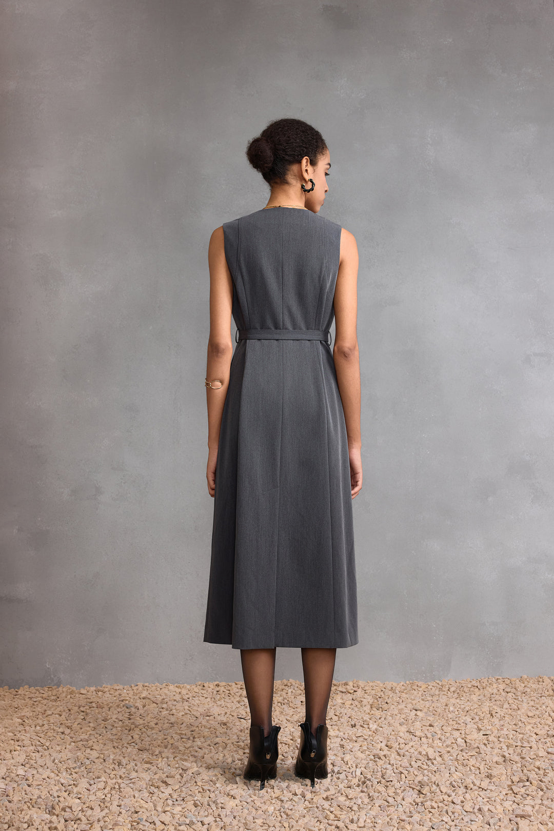 翻領無袖連身裙