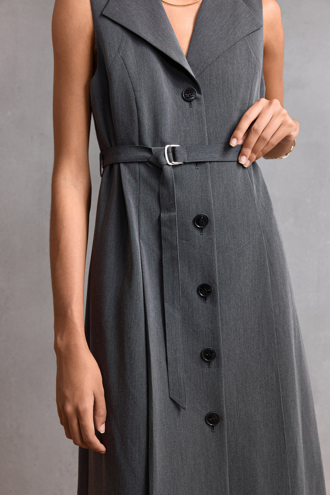 翻領無袖連身裙