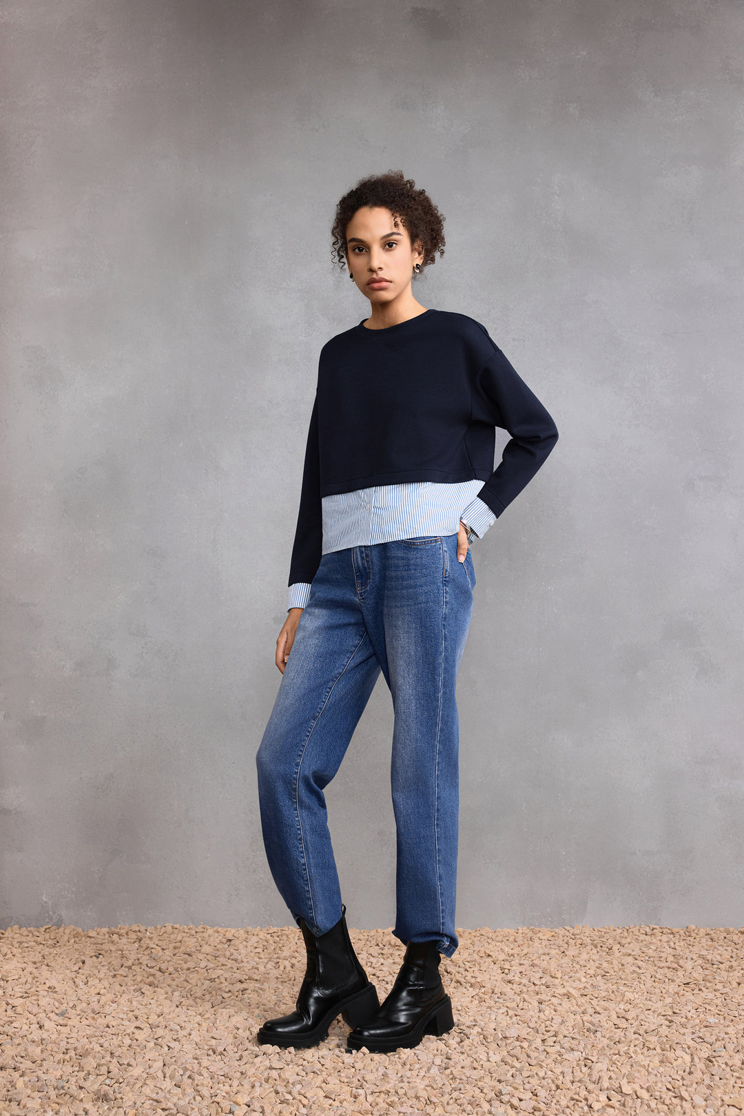 圓領長袖切駁衫