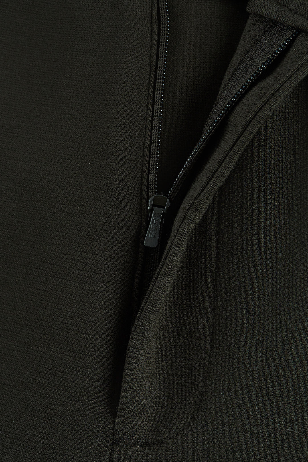 煙管褲型休閒長褲