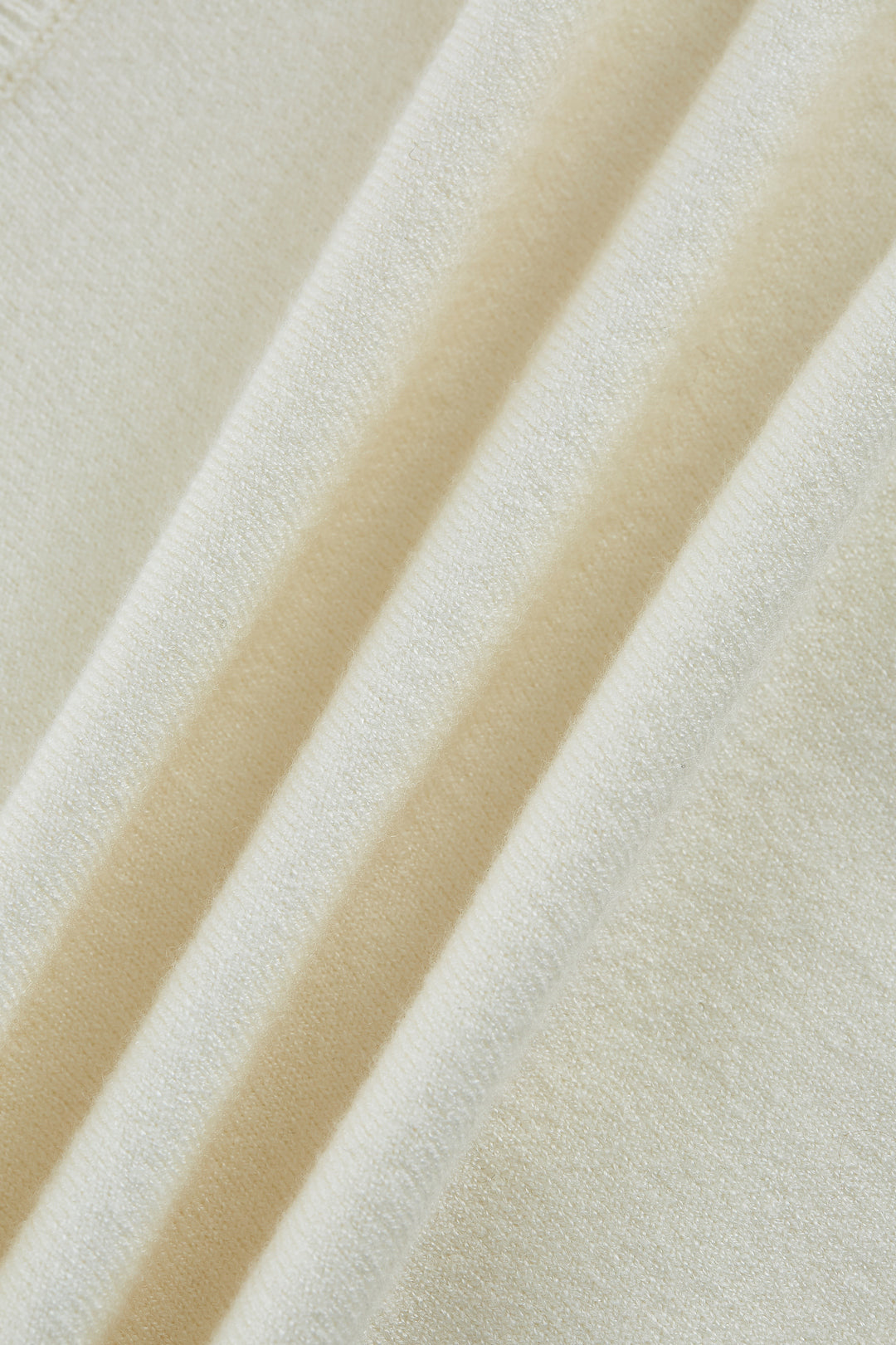 半高領長袖針織毛衣