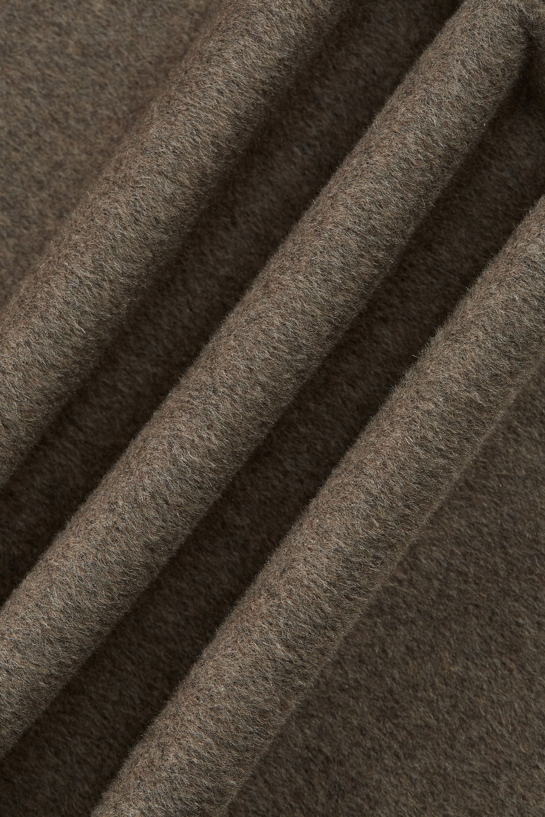 BLAACK | 翻領長袖大衣