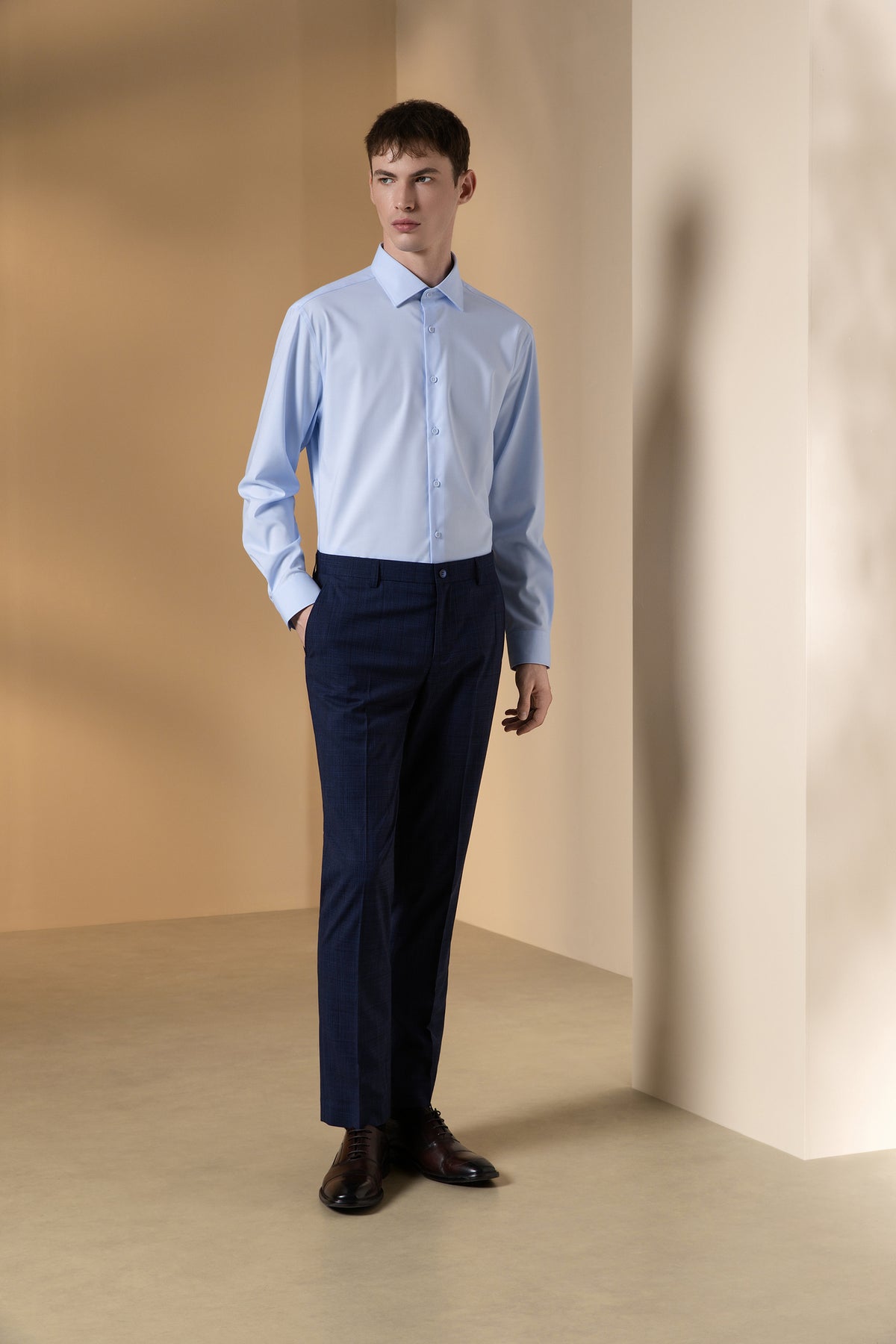 G2000 MAN-three-proof-finish-twill-long-sleeve-dress-shirt-61123902-Blue