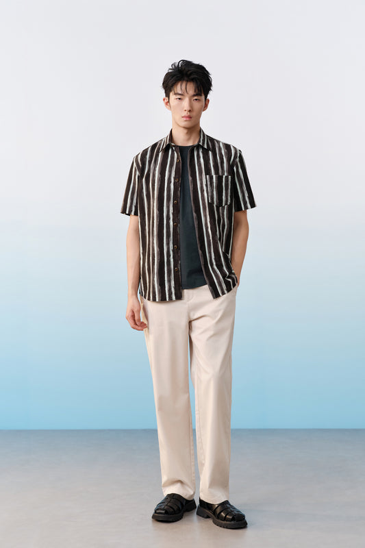 Comfort Fit Short-Sleeve Casual Shirt
