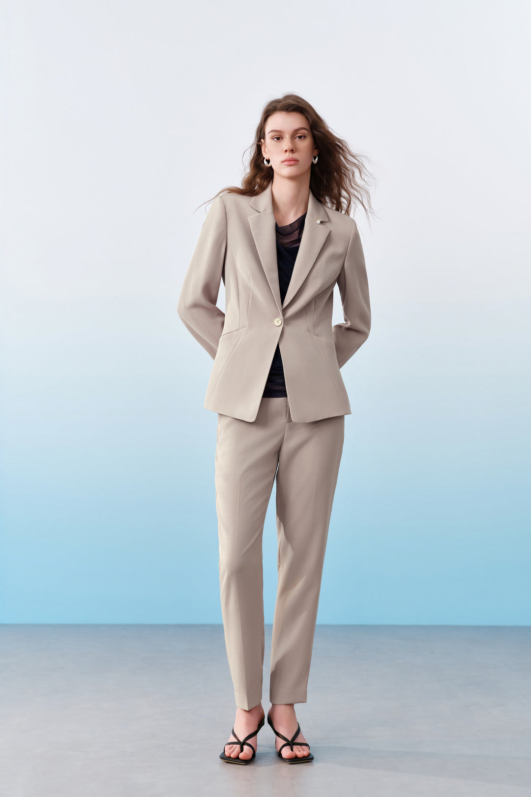 Cool Touch Notch Lapel Suit Blazer With Brooch