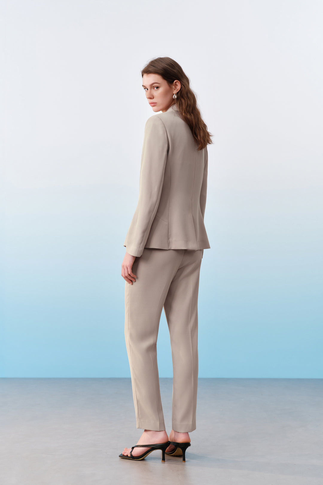 Cool Touch Notch Lapel Suit Blazer With Brooch