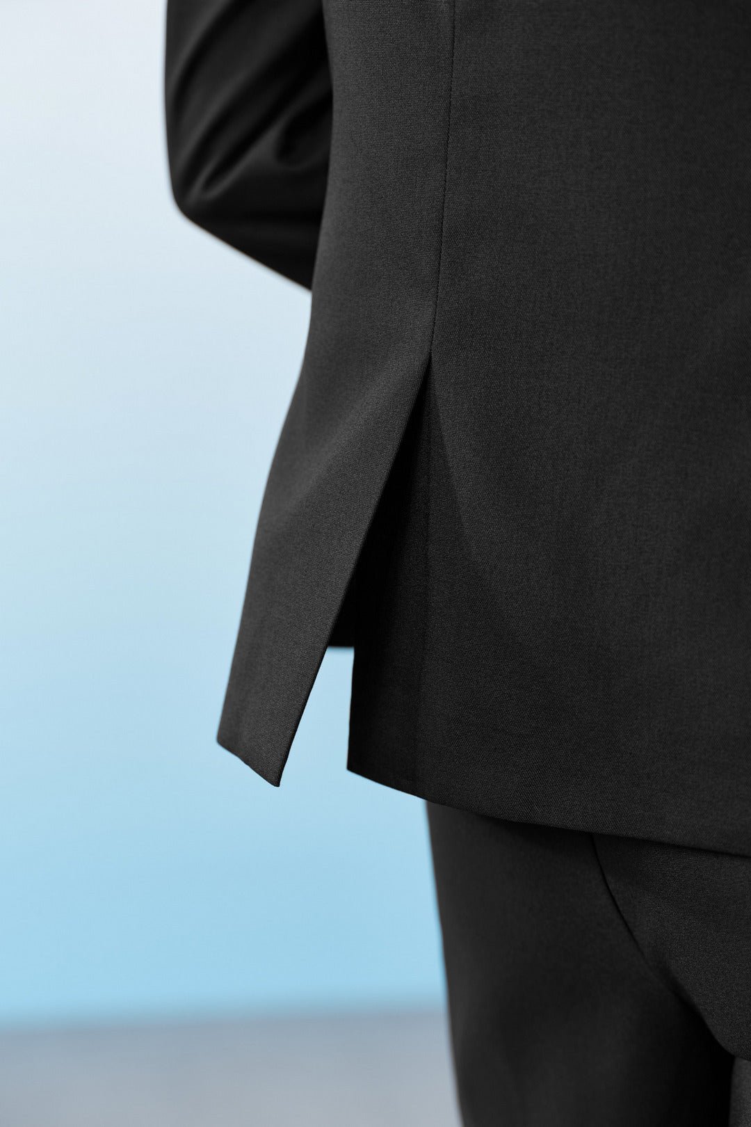 Three Proof Finish | Peak Lapel Suit Blazer