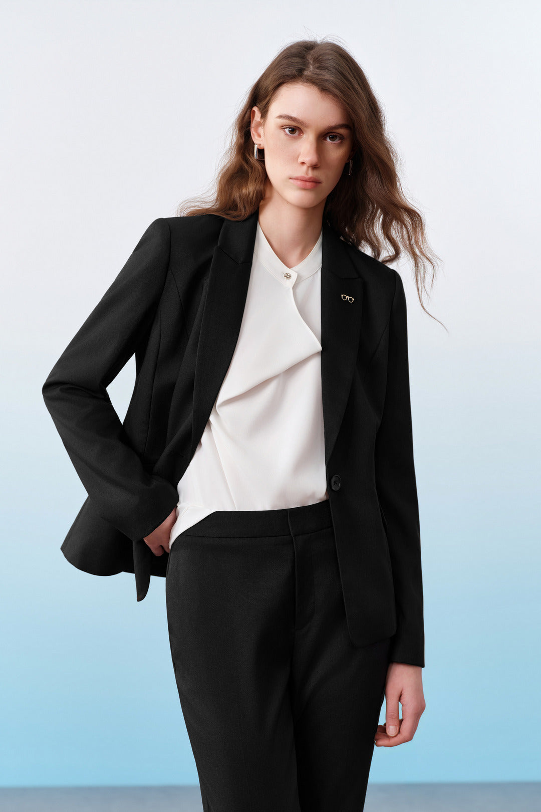 Three Proof Finish | Peak Lapel Suit Blazer
