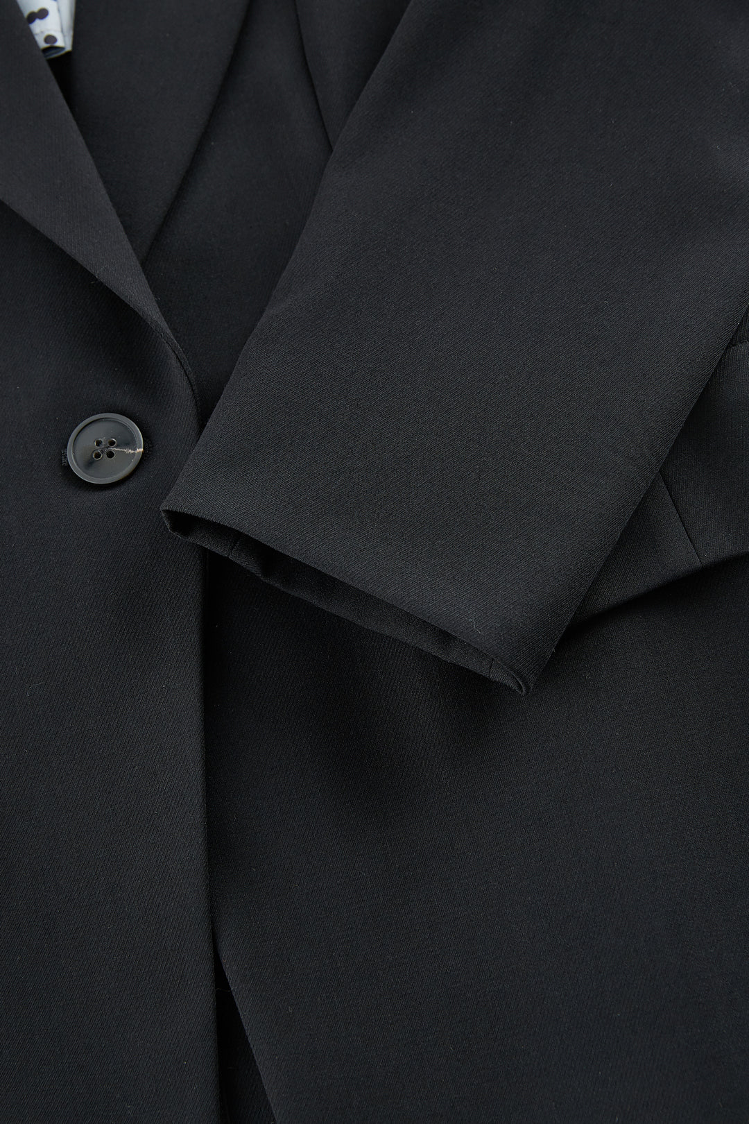Cool Touch | Notch Lapel 標準領套裝西裝外套(配胸針)