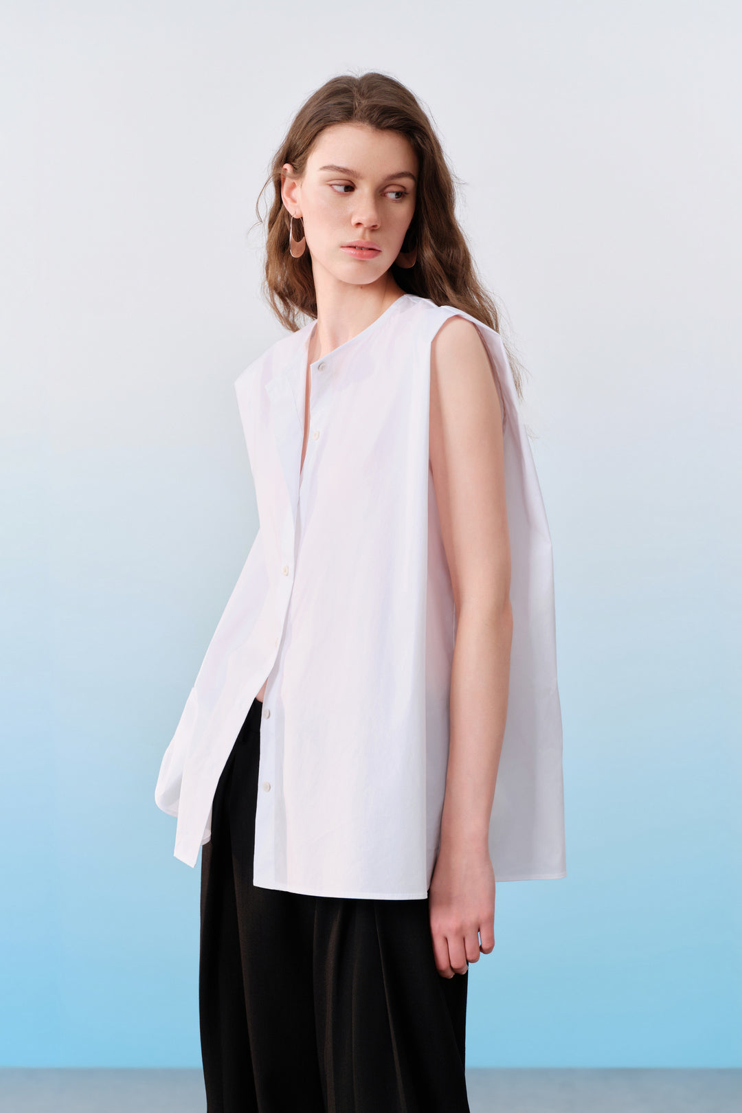 Round Neck 圓領襯衫
