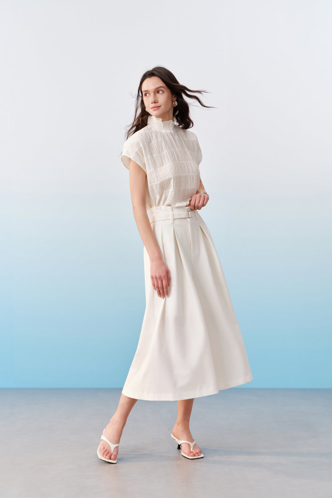 G2000 WOMAN-stand-collar-with-smocking-blouse-61243601-White