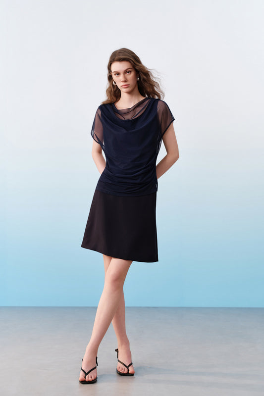 Asymmetrical Draped Collar 不對稱垂墜領切駁衫