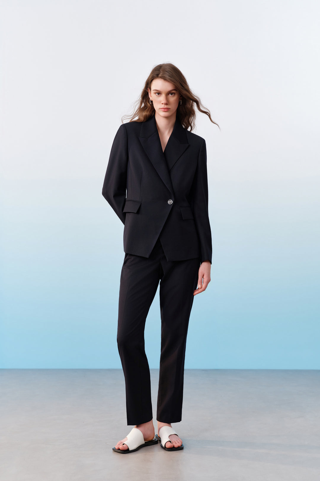 BLAACK | Wool Blend Peak Lapel Suit Blazer