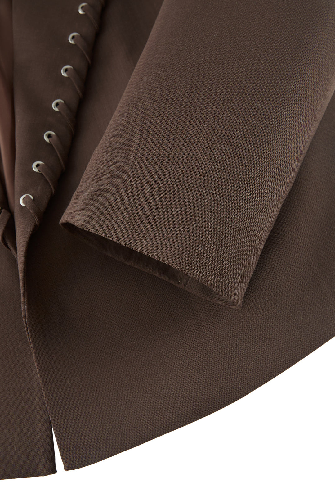 LUXURY | 100% Wool | Lapel With Metal Studs And Self Fabric Looping 金屬鉚釘和自布環的翻領獨立西裝外套(配墊肩)