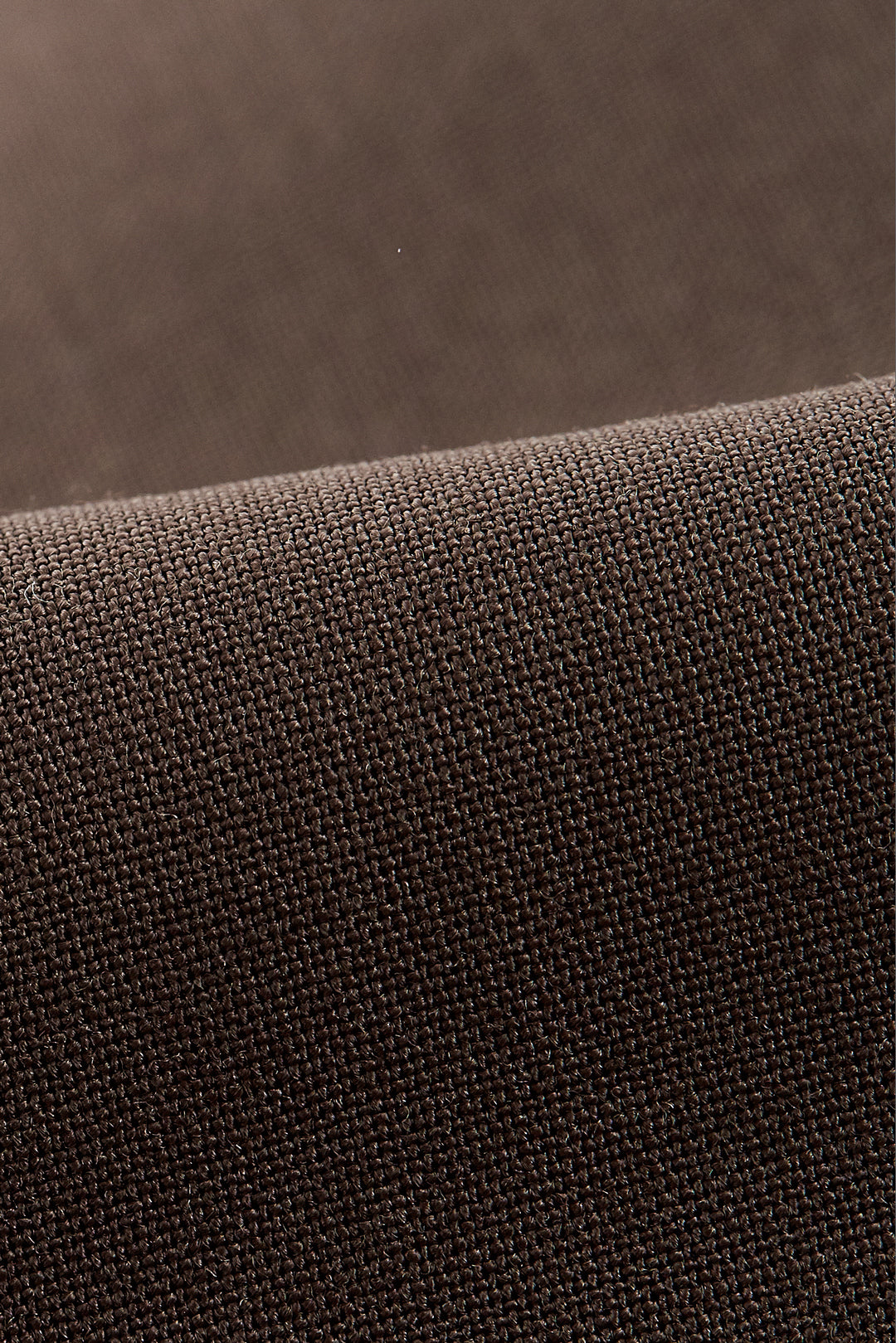 LUXURY | 100% Wool | Lapel With Metal Studs And Self Fabric Looping 金屬鉚釘和自布環的翻領獨立西裝外套(配墊肩)